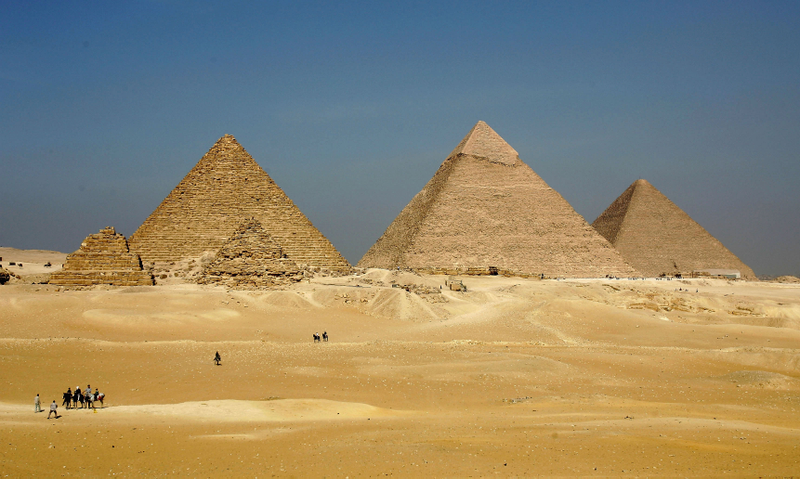 Illustration for article titled This is how the world’s most iconic monuments look from far away